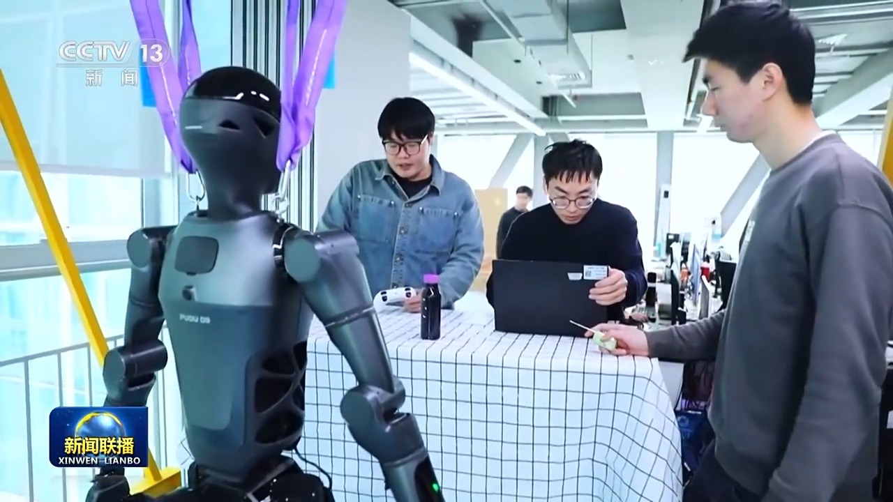 
杭州市第一人民医院黄牛代挂号电话票贩子号贩子网上预约挂号,住院检查加快,迈向“十五五”的美丽图景·一线见闻丨外贸大市的新年“第一单”