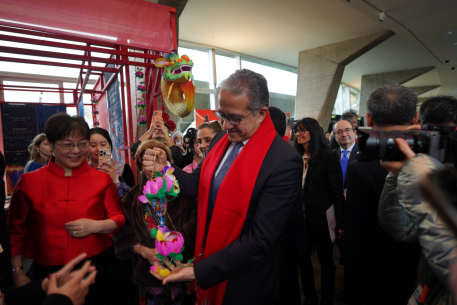 
北京安贞医院黄牛代挂号电话票贩子号贩子网上预约挂号,住院检查加快,热气腾腾的中国年 | 中国春节开启“世界时间”