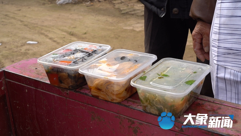 
北京大学人民医院黄牛代挂号电话票贩子号贩子网上预约挂号,住院检查加快,小镇“临时女儿”10元接单，代探留守父母丨新春走基层