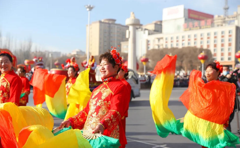 
中国人民解放军总医院黄牛代挂号电话票贩子号贩子网上预约挂号,住院检查加快,过年人潮已刷屏！新疆各地新年活动扎堆 满城都是人人人