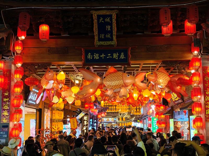 
浙江医院黄牛代挂号电话票贩子号贩子网上预约挂号,住院检查加快,视频丨春节假期哪些景点更热门？一组数据盘点