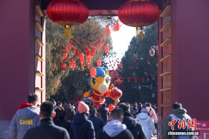 
中山大学孙逸仙纪念医院黄牛代挂号电话票贩子号贩子网上预约挂号,住院检查加快,外媒聚焦：中国春节消费旺，世界同庆“中国年”