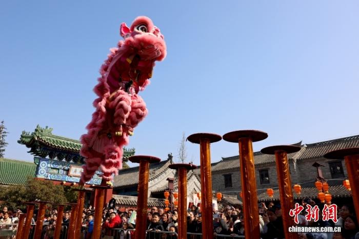 
中山大学孙逸仙纪念医院黄牛代挂号电话票贩子号贩子网上预约挂号,住院检查加快,外媒聚焦：中国春节消费旺，世界同庆“中国年”