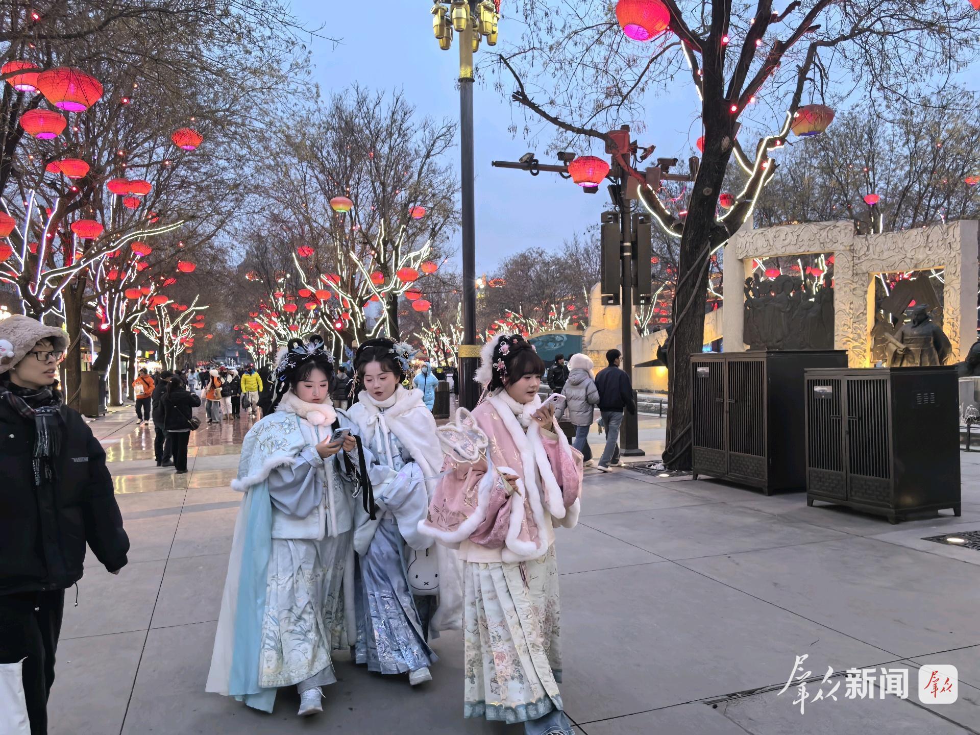 
南京各大医院黄牛代挂号电话票贩子号贩子网上预约挂号,住院检查加快,文旅融合年味浓 新春盛宴乐三秦