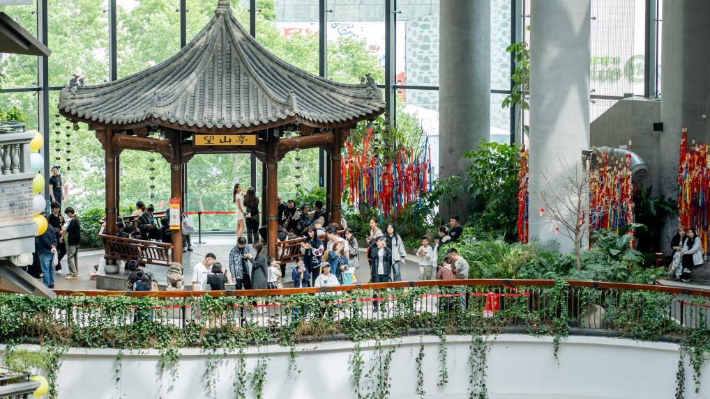 
浙江大学儿童医院黄牛代挂号电话票贩子号贩子网上预约挂号,住院检查加快,人文经济激活消费新动能｜年轻人为何扎堆长春“这有山”？