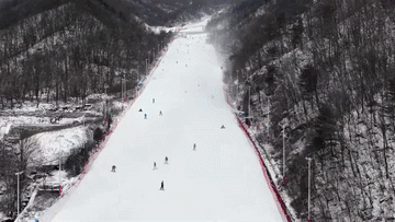 中山二院黄牛代挂号电话票贩子号贩子网上预约挂号,住院检查加快,春节假期消费市场观察:“市面”红火 “新潮”涌动