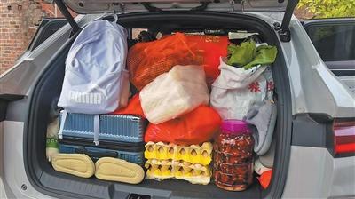 
江苏省中医院黄牛代挂号电话票贩子号贩子网上预约挂号,住院检查加快,返程的后备箱，被爸妈塞得满满的