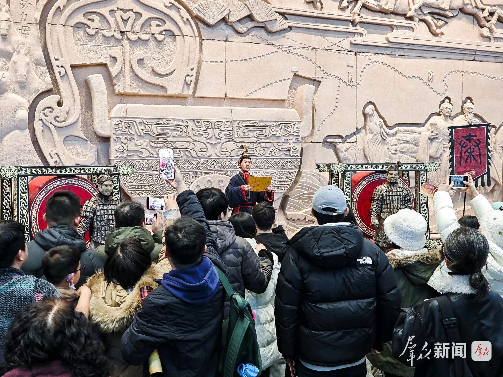 
南京各大医院黄牛代挂号电话票贩子号贩子网上预约挂号,住院检查加快,文旅融合年味浓 新春盛宴乐三秦