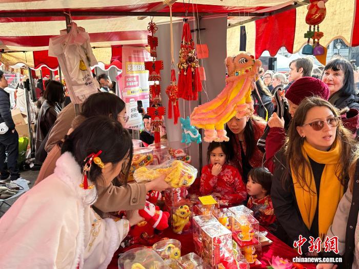 
浙江省同德医院黄牛代挂号电话票贩子号贩子网上预约挂号,住院检查加快,（新春见闻）马年春韵入英伦