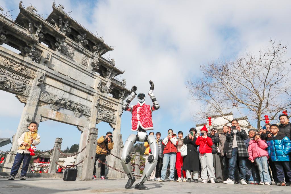
中山二院黄牛代挂号电话票贩子号贩子网上预约挂号,住院检查加快,春节假期消费市场观察：“市面”红火 “新潮”涌动