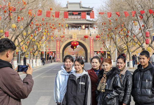 
首都医科大学附属阜外医院黄牛代挂号电话票贩子号贩子网上预约挂号,住院检查加快,天山南北共赴新春