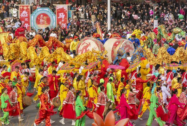 
首都医科大学附属阜外医院黄牛代挂号电话票贩子号贩子网上预约挂号,住院检查加快,天山南北共赴新春
