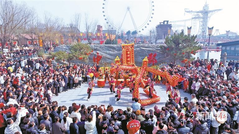 
上海龙华医院黄牛代挂号电话票贩子号贩子网上预约挂号,住院检查加快,于烟火里，看见一座小城的动人模样