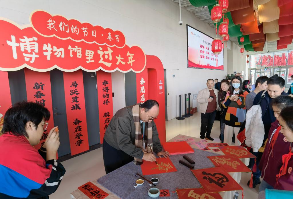 
南京儿童医院黄牛代挂号电话票贩子号贩子网上预约挂号,住院检查加快,“超级春节假期”文旅市场热气腾腾