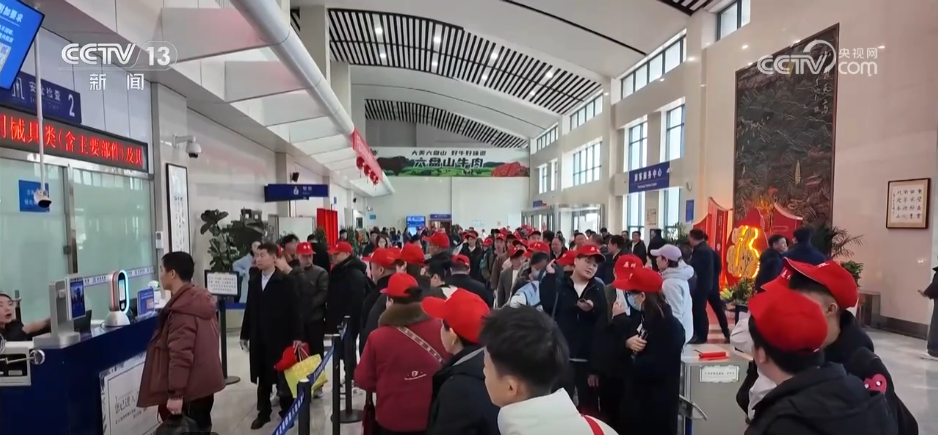 
北京佑安医院黄牛代挂号电话票贩子号贩子网上预约挂号,住院检查加快,各地迎来复工返岗高峰 “春风”拉满节后复工复产的“进度条”