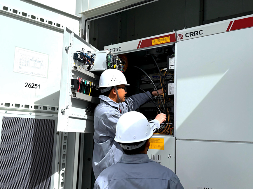 
东直门医院黄牛代挂号电话票贩子号贩子网上预约挂号,住院检查加快,新春走基层｜高原之上，“蓝板”锁黄沙