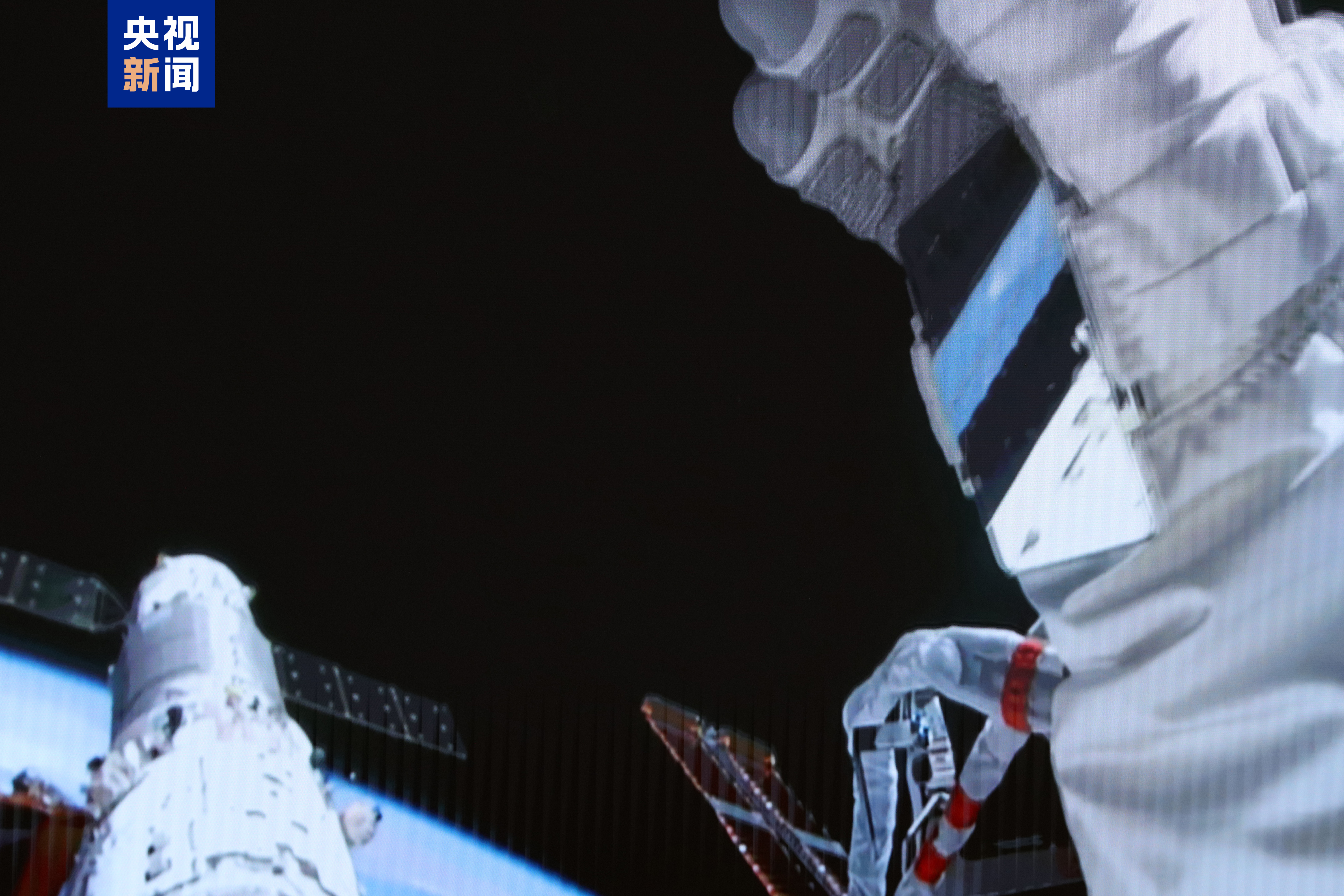 
天津肿瘤医院黄牛代挂号电话票贩子号贩子网上预约挂号,住院检查加快,神舟二十一号航天员乘组圆满完成第二次出舱活动