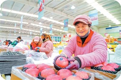 
北京空军总医院黄牛代挂号电话票贩子号贩子网上预约挂号,住院检查加快,中国苹果为什么又多又好吃（外国网友“趣”问中国）