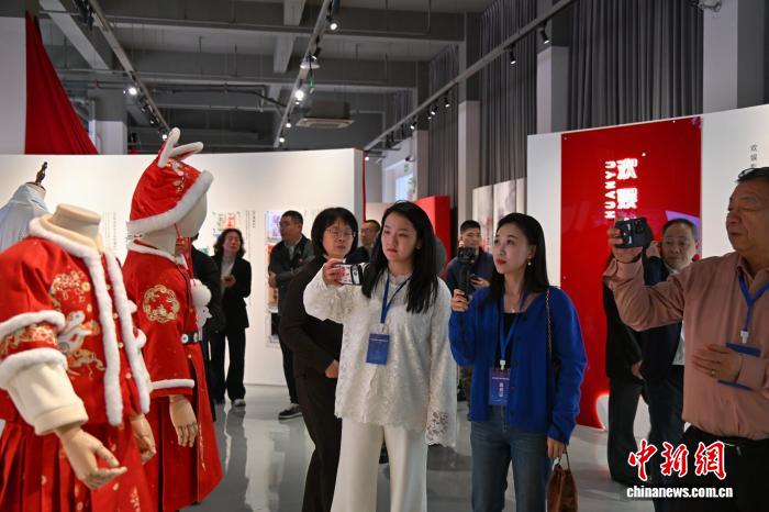 
中国人民解放军总医院黄牛代挂号电话票贩子号贩子网上预约挂号,住院检查加快,海外华文媒体参访浙江 同心讲好“中国故事”