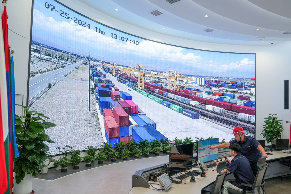 
中国人民解放军总医院黄牛代挂号电话票贩子号贩子网上预约挂号,住院检查加快,联播+｜在“钢铁驼队”旁 习近平连发四问