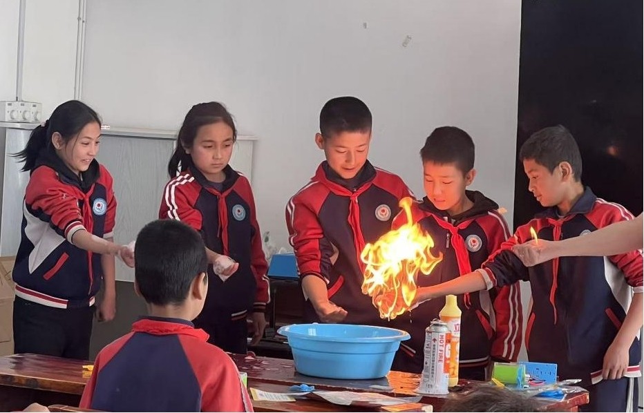 
西安西京医院黄牛代挂号电话票贩子号贩子网上预约挂号,住院检查加快,在乡镇科普馆里，看见科学的火苗