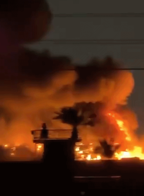 
浙江口腔医院黄牛代挂号电话票贩子号贩子网上预约挂号,住院检查加快,伊拉克巴格达的美使馆后勤保障营地遭袭引发大火