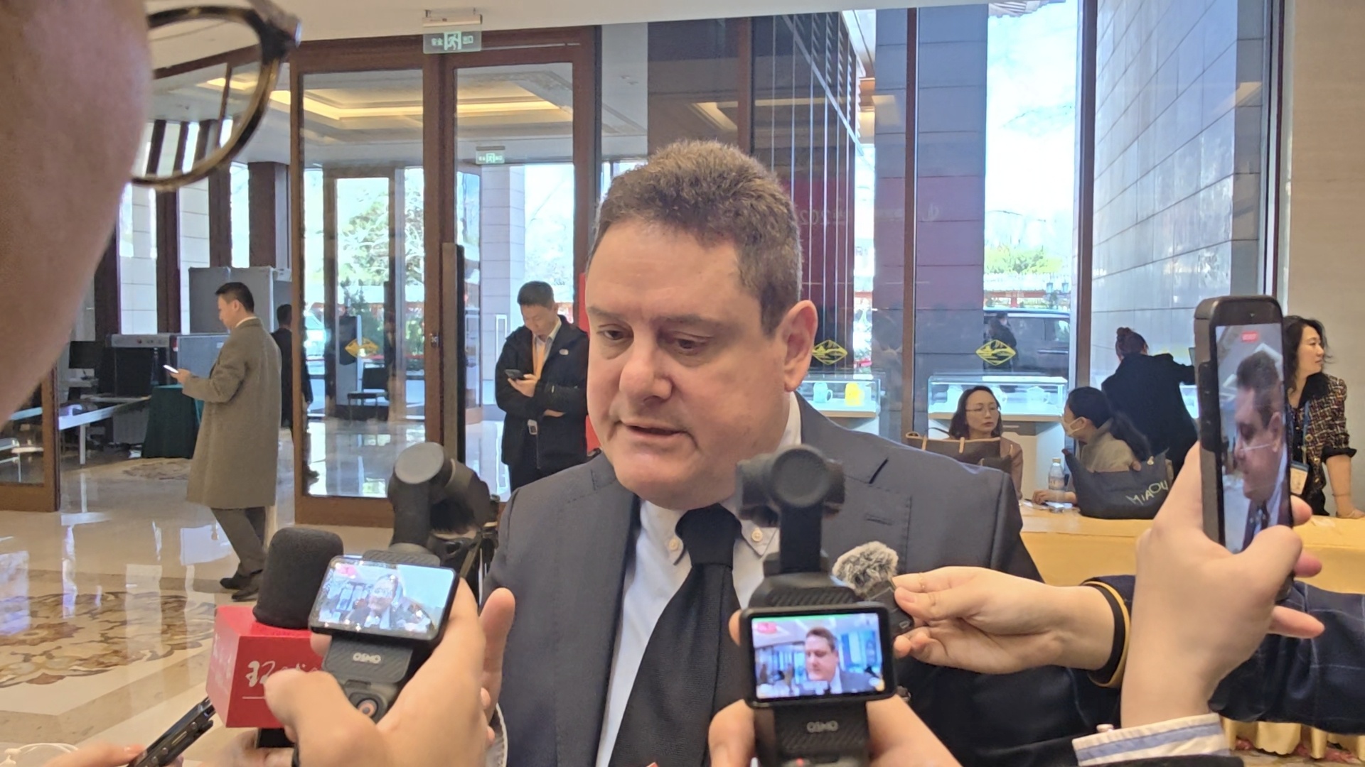 
上海儿童医院黄牛代挂号电话票贩子号贩子网上预约挂号,住院检查加快,他们为何点赞中国？在中国发展高层论坛上 外国学者与高管这样说