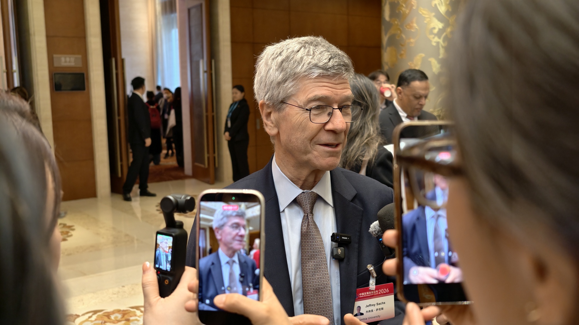 
上海儿童医院黄牛代挂号电话票贩子号贩子网上预约挂号,住院检查加快,他们为何点赞中国？在中国发展高层论坛上 外国学者与高管这样说