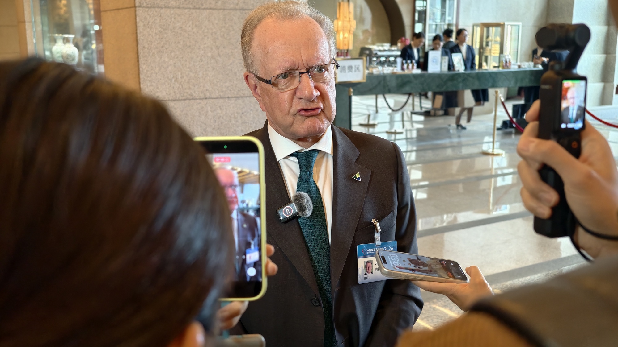 
上海儿童医院黄牛代挂号电话票贩子号贩子网上预约挂号,住院检查加快,他们为何点赞中国？在中国发展高层论坛上 外国学者与高管这样说