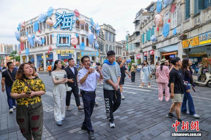 
首都医科大学附属北京同仁医院黄牛代挂号电话票贩子号贩子网上预约挂号,住院检查加快,台青组团探路海南自贸港封关机遇