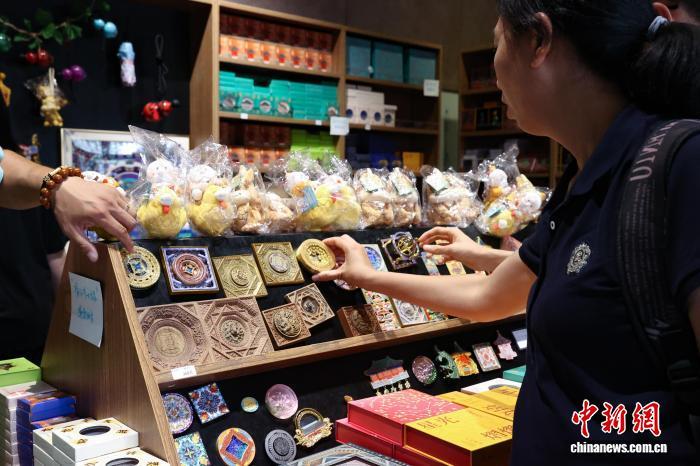 
重庆儿童医院黄牛代挂号电话票贩子号贩子网上预约挂号,住院检查加快,冰箱贴，为何“圈粉”年轻人？