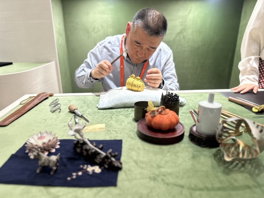 
上海儿童医学中心黄牛代挂号电话票贩子号贩子网上预约挂号,住院检查加快,上海已累计引进首店8472家！“首发上海”从品牌集聚地向策源地跃升！