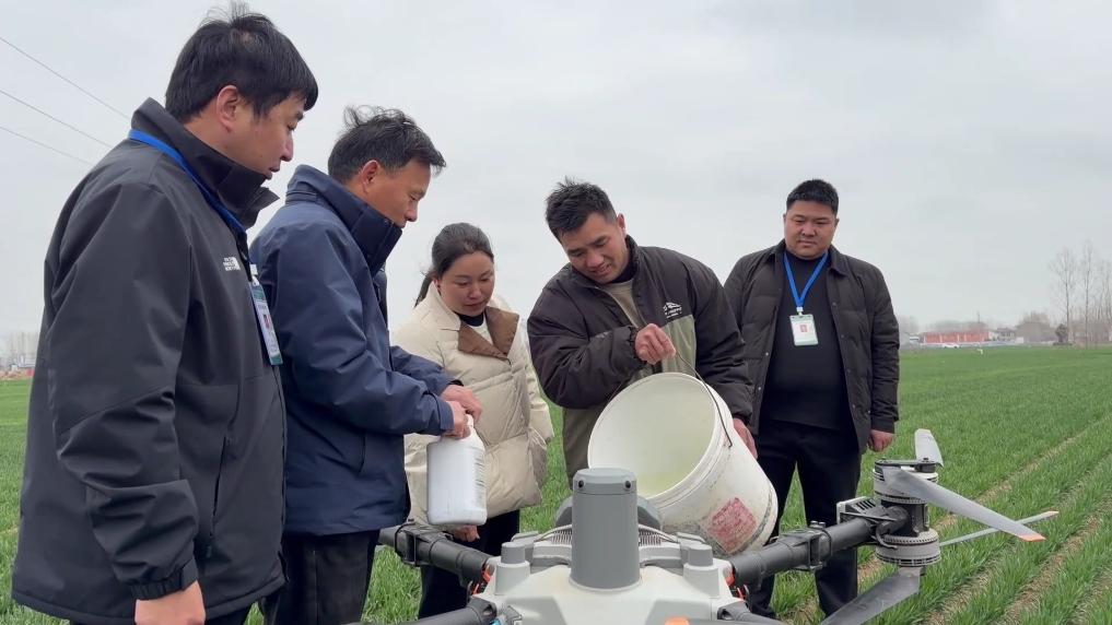 
广州儿童医院黄牛代挂号电话票贩子号贩子网上预约挂号,住院检查加快,新华视点｜春耕一线扫描：精准施策 向新提质