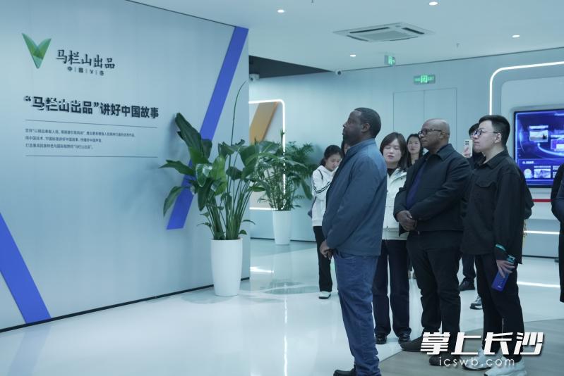 
南京鼓楼医院黄牛代挂号电话票贩子号贩子网上预约挂号,住院检查加快,湘企聚力赋能智造 深耕合作绘就湘非新图景