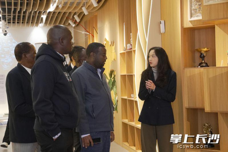 
南京鼓楼医院黄牛代挂号电话票贩子号贩子网上预约挂号,住院检查加快,湘企聚力赋能智造 深耕合作绘就湘非新图景