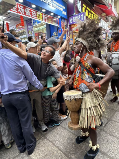 
首都医科大学附属天坛医院黄牛代挂号电话票贩子号贩子网上预约挂号,住院检查加快,2026澳门国际幻彩大巡游火热登场