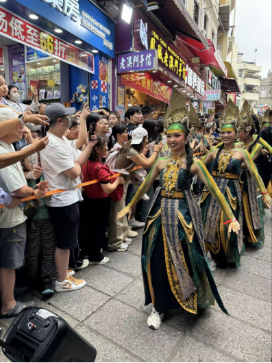 
首都医科大学附属天坛医院黄牛代挂号电话票贩子号贩子网上预约挂号,住院检查加快,2026澳门国际幻彩大巡游火热登场
