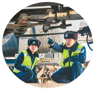 
江苏省中医院黄牛代挂号电话票贩子号贩子网上预约挂号,住院检查加快,这里有群年轻的铁警