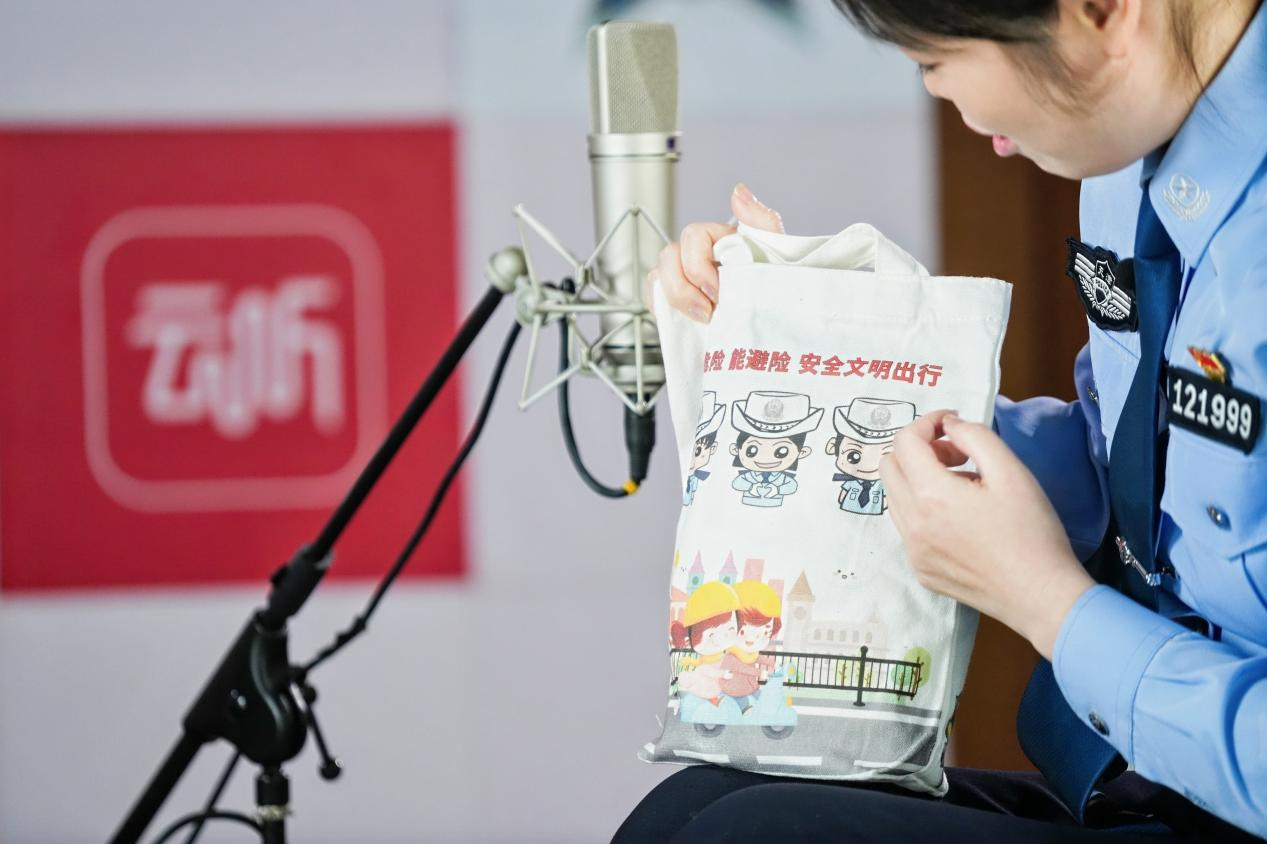 
北京大学第六医院黄牛代挂号电话票贩子号贩子网上预约挂号,住院检查加快,基层警事：扎根路口十二载 津门女警护畅安