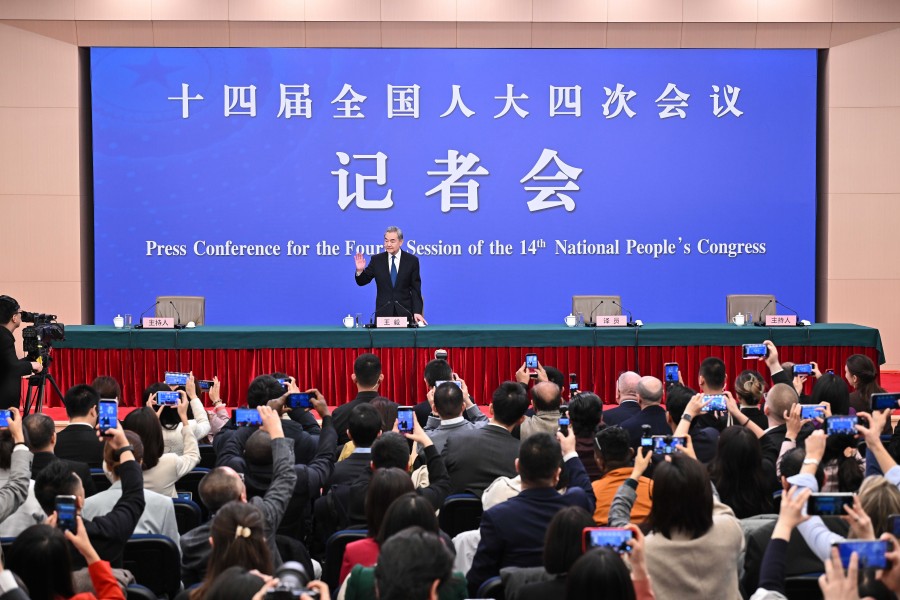 
杭州市一医院黄牛代挂号电话票贩子号贩子网上预约挂号,住院检查加快,海外网评：世界乱象丛生，中国稳如泰山