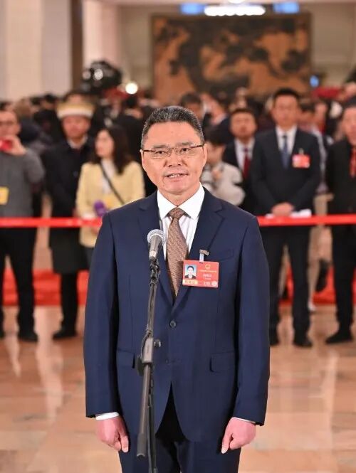 
西安西京医院黄牛代挂号电话票贩子号贩子网上预约挂号,住院检查加快,【学习小组】“今天在电视上出镜了吧？”｜总书记在两会上认出了他们④