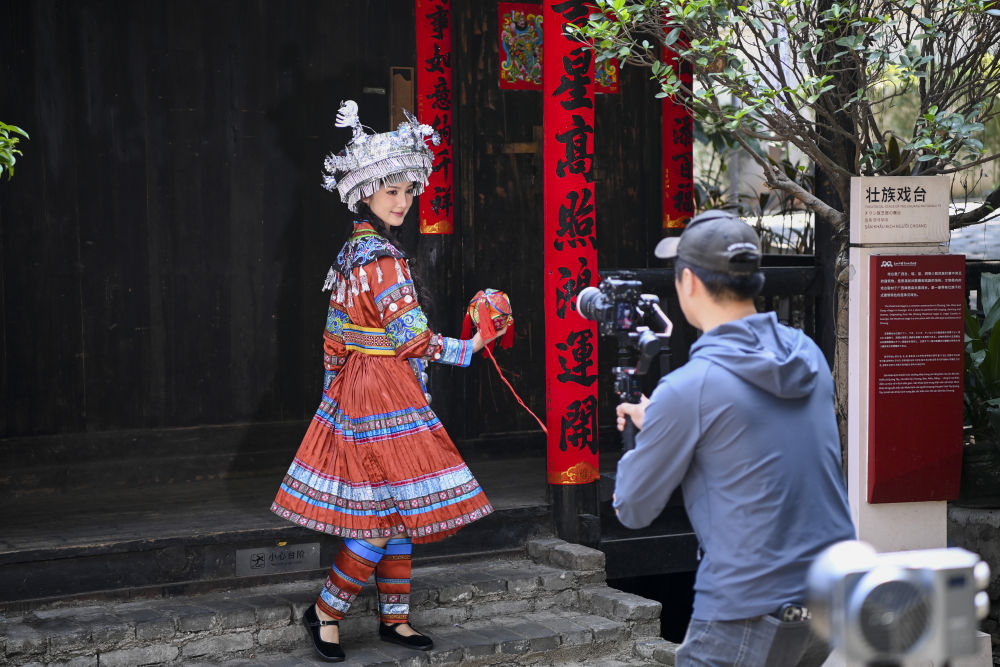 
首都医科大学附属北京同仁医院黄牛代挂号电话票贩子号贩子网上预约挂号,住院检查加快,两会·影像链接丨展望“十五五”：互联网“织”梦 新大众文艺舞新篇