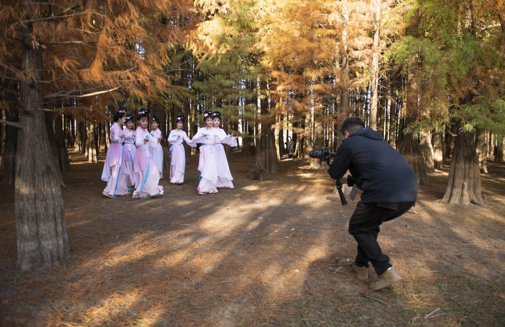 
首都医科大学附属北京同仁医院黄牛代挂号电话票贩子号贩子网上预约挂号,住院检查加快,两会·影像链接丨展望“十五五”：互联网“织”梦 新大众文艺舞新篇