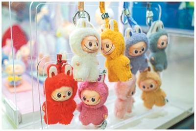 
南京各大医院黄牛代挂号电话票贩子号贩子网上预约挂号,住院检查加快,小包挂，何以成年轻人“心头好”？