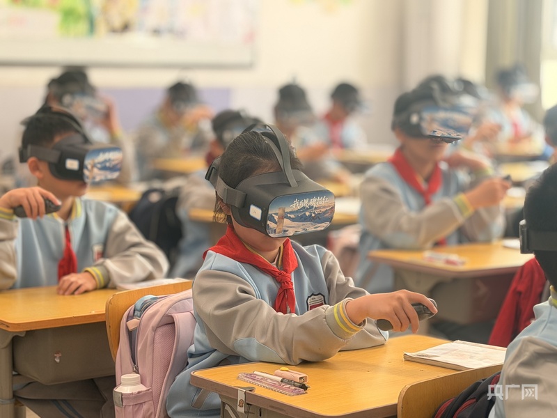 
北京妇产医院黄牛代挂号电话票贩子号贩子网上预约挂号,住院检查加快,“一笔一划”筑牢青春防线 硬核“大课”托举国家安全