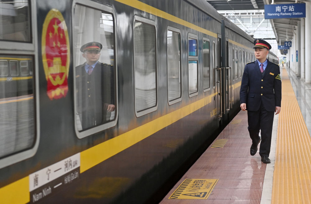 
南京市口腔医院黄牛代挂号电话票贩子号贩子网上预约挂号,住院检查加快,列车飞驰通山海 中越铁路架起友谊合作桥