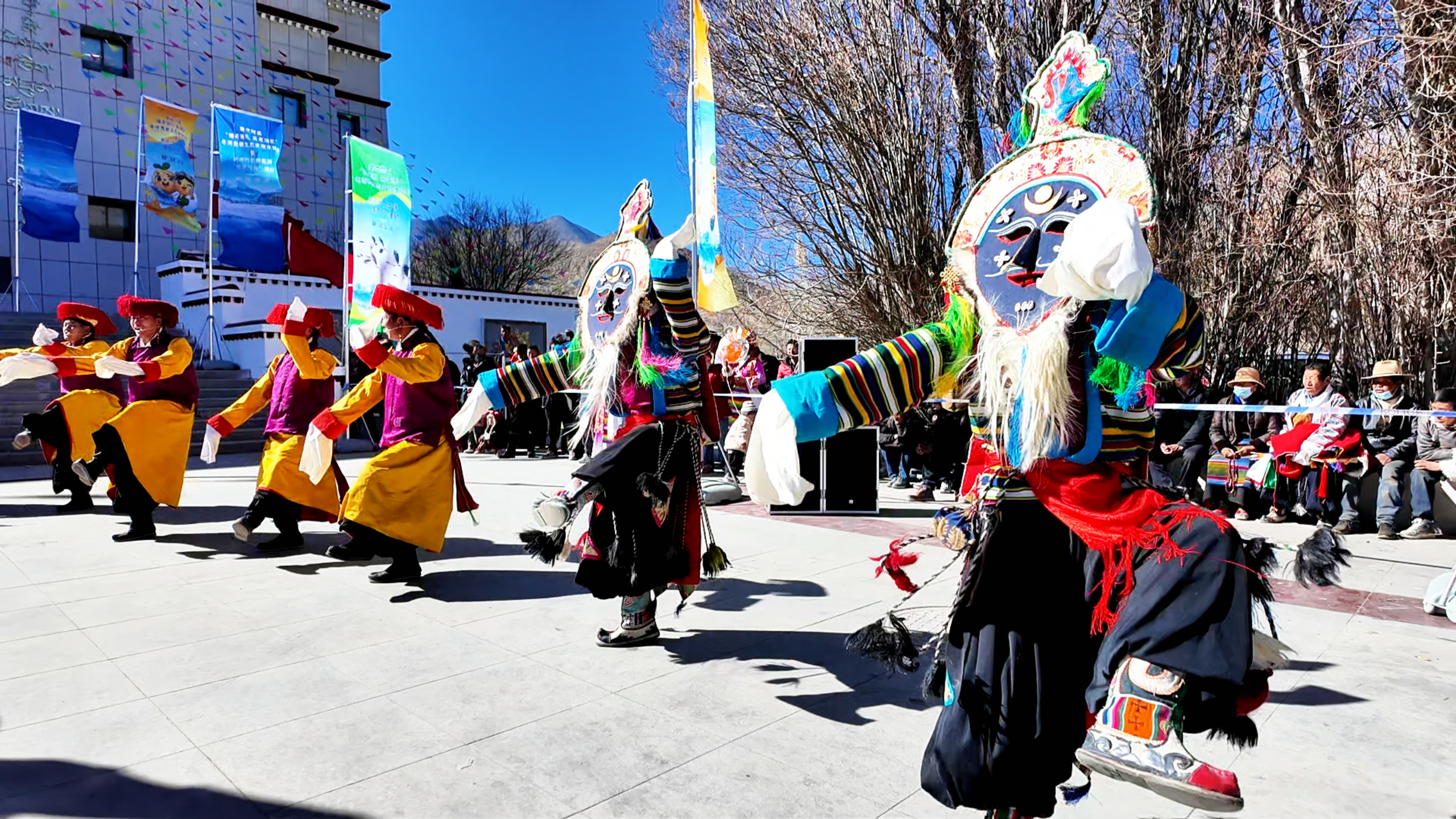
上海中山医院黄牛代挂号电话票贩子号贩子网上预约挂号,住院检查加快,从“活着”到“火着”：南木林县30支藏戏队的价值蜕变