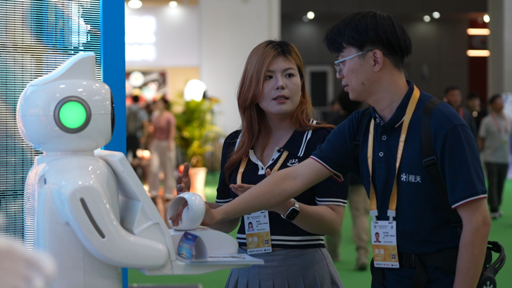 
南京各大医院黄牛代挂号电话票贩子号贩子网上预约挂号,住院检查加快,新华视点｜消费向新 外贸向暖——从多场景看中国经济活力