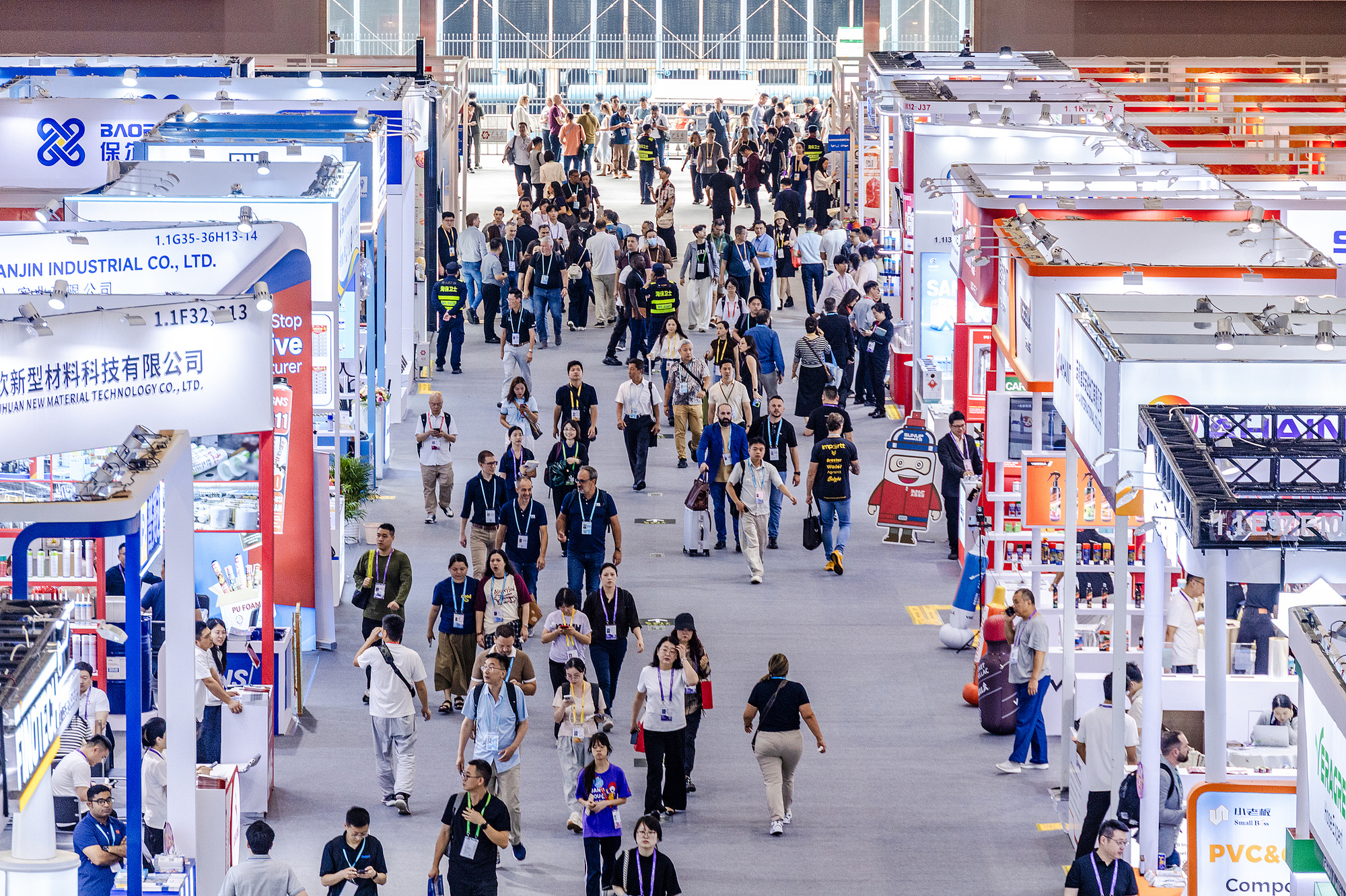 
北京各大医院黄牛代挂号电话票贩子号贩子网上预约挂号,住院检查加快,晶采观察丨从“卖全球”到“买全球” 两大展会彰显中国扩大开放决心