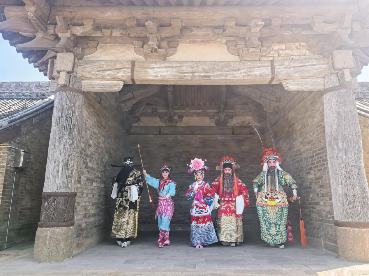 
杭州市妇幼保健院黄牛代挂号电话票贩子号贩子网上预约挂号,住院检查加快,何以中国·屋檐上的文脉｜一方戏台，为何“有戏”近千年